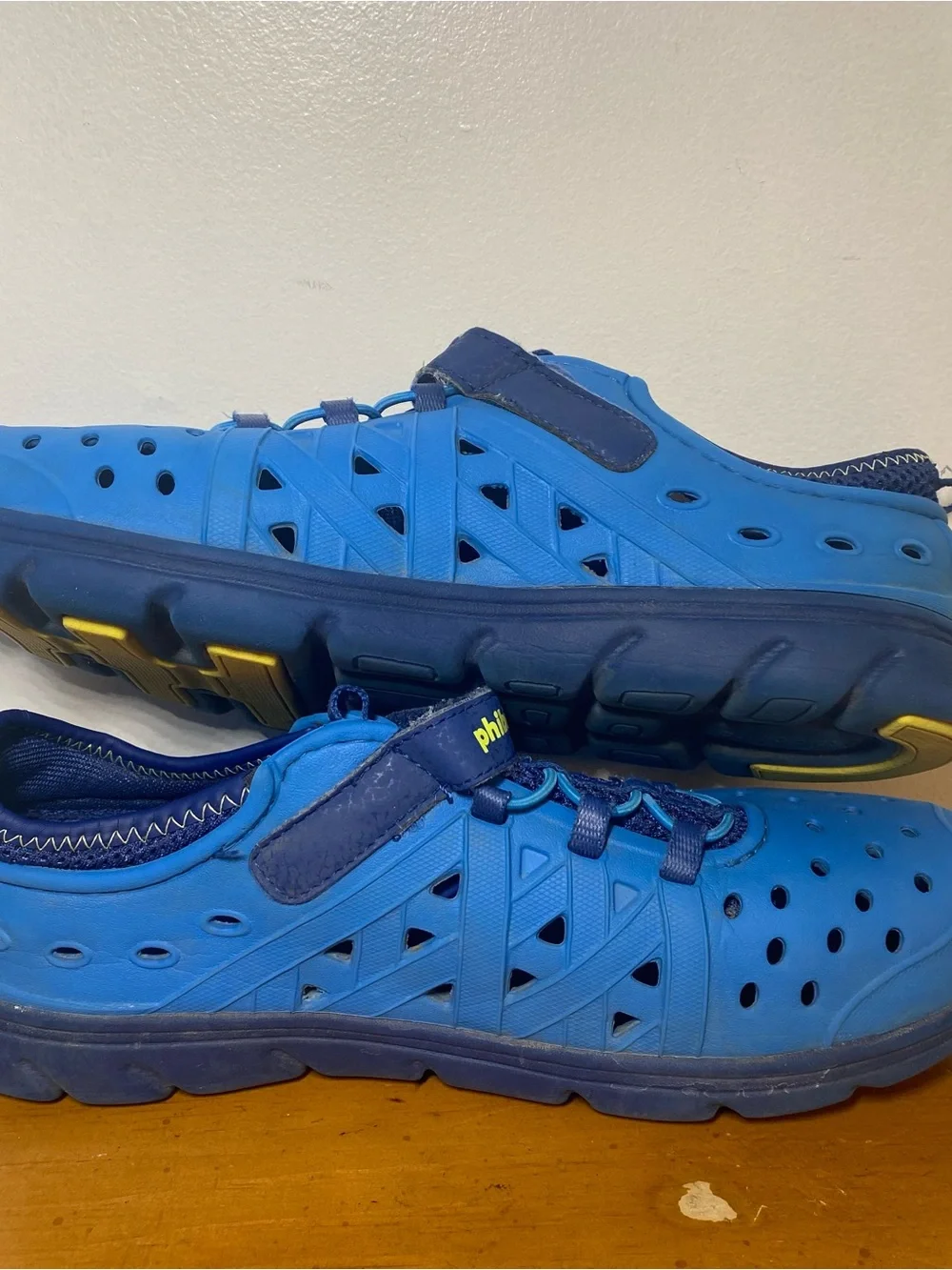 Stride Rite Boys Size 5 Phibian Made Play M2P Blue Safety Water Shoes Sneakers